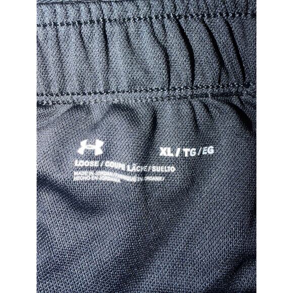 Under armour women’s black athletic shorts - Picture 9 of 11